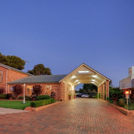 North Parkes Motel Exterior photo