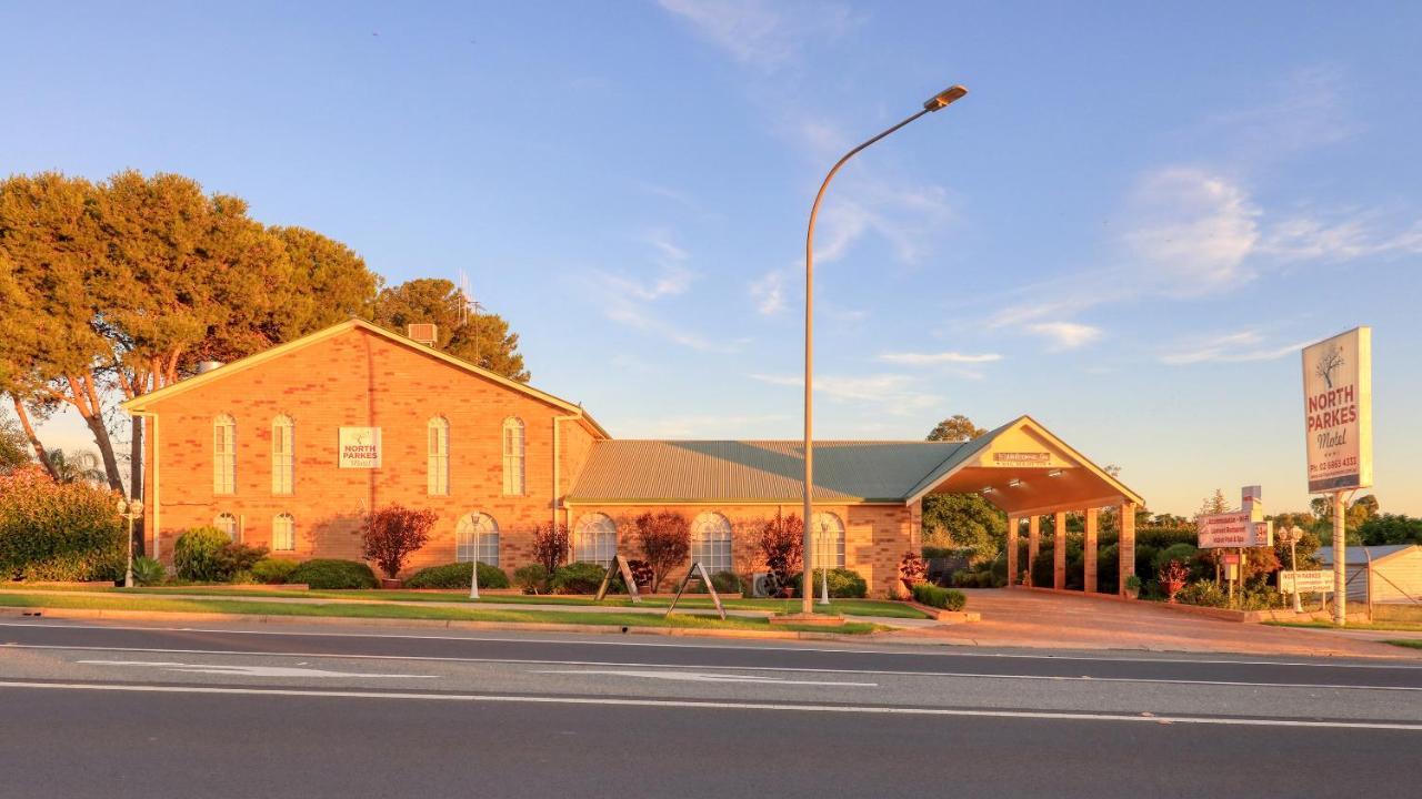 North Parkes Motel Exterior photo