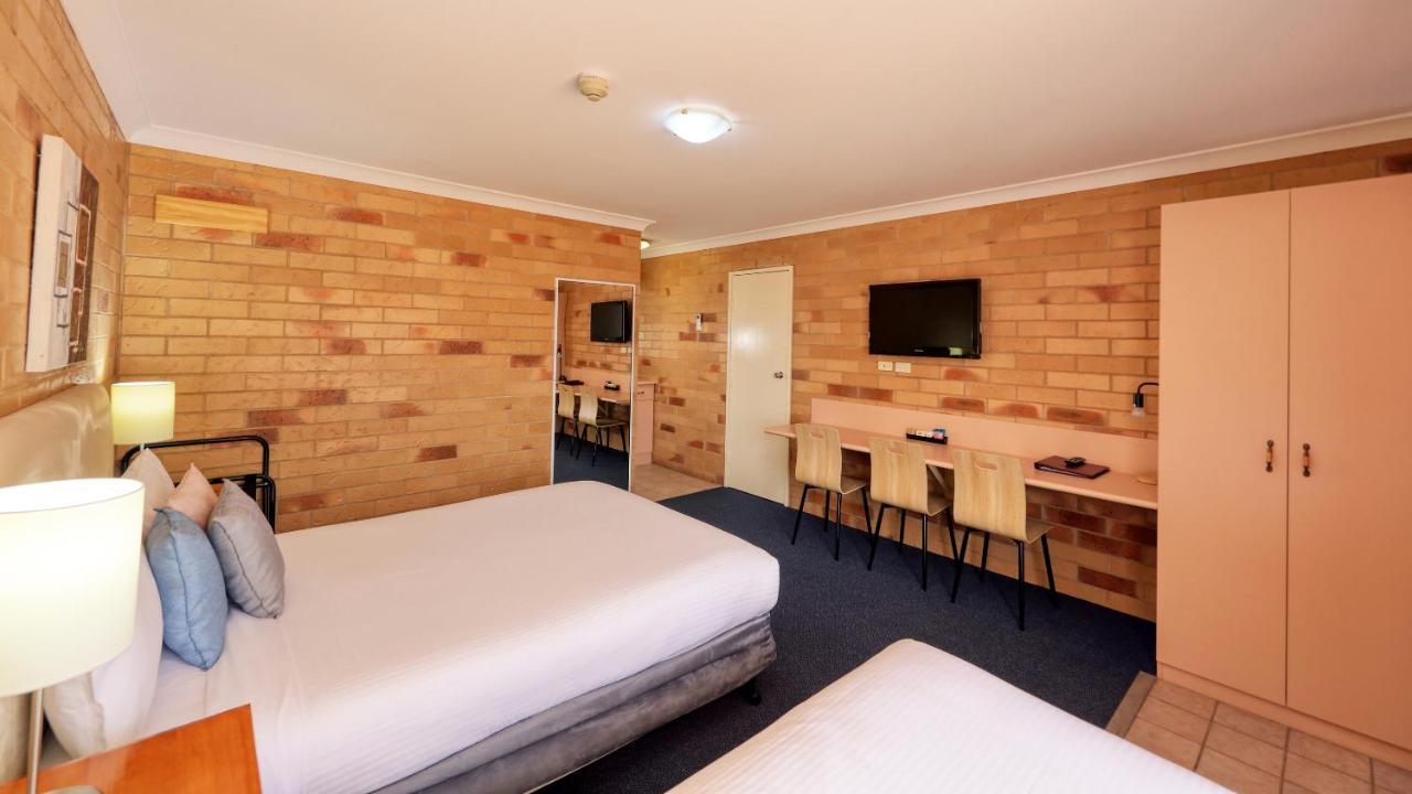 North Parkes Motel Exterior photo