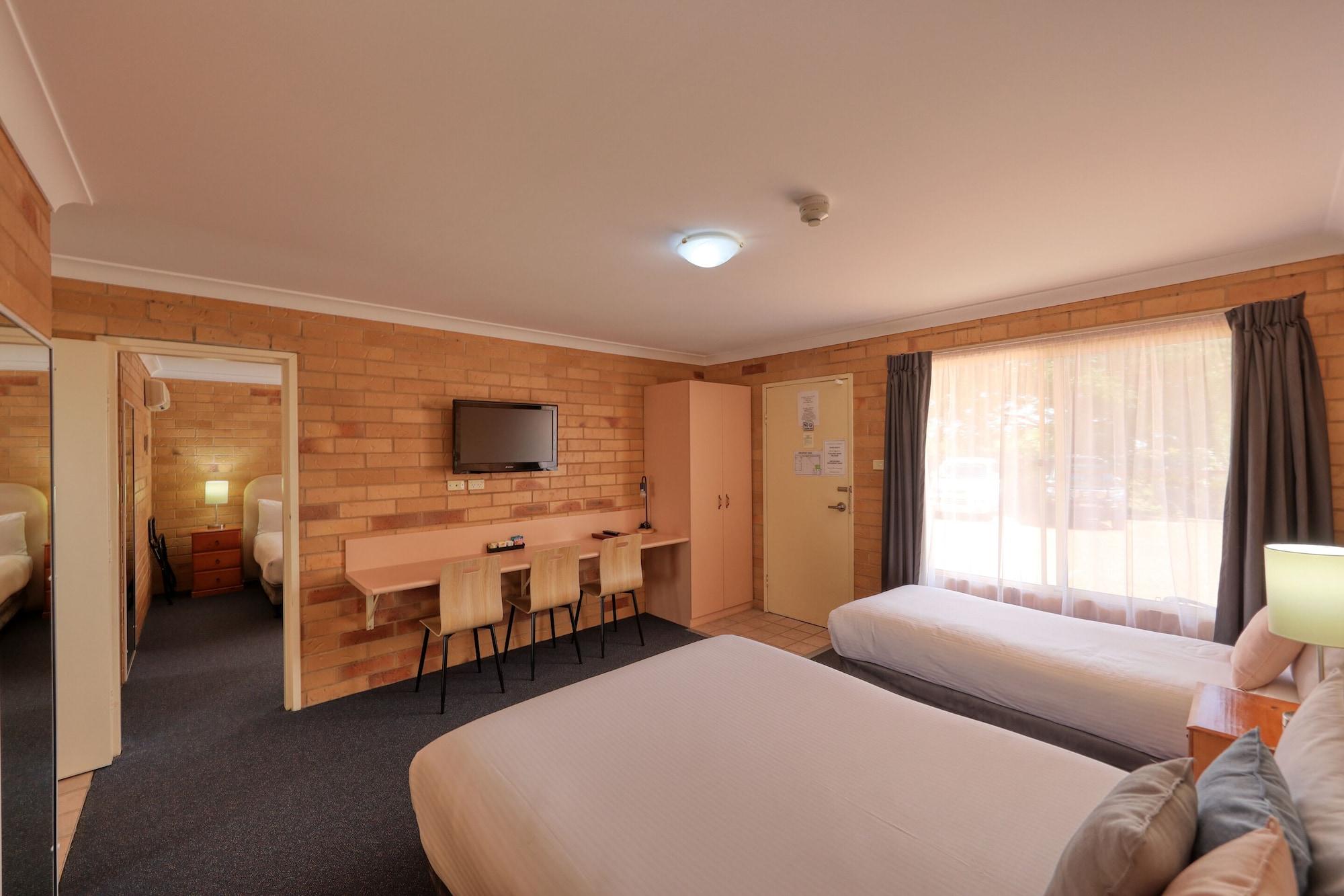 North Parkes Motel Exterior photo