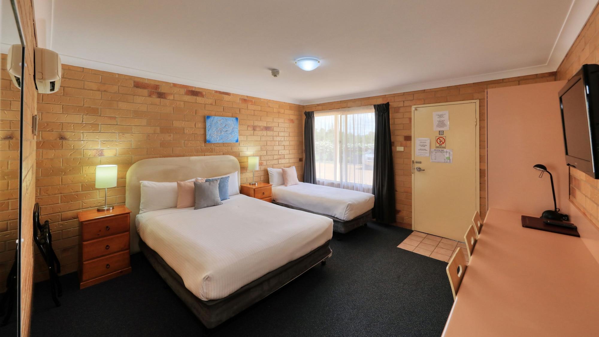 North Parkes Motel Exterior photo