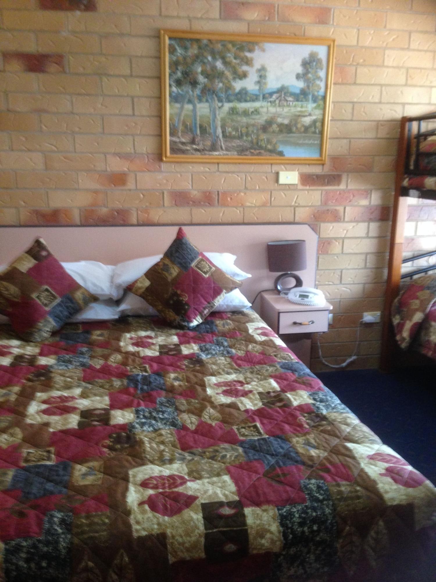North Parkes Motel Exterior photo