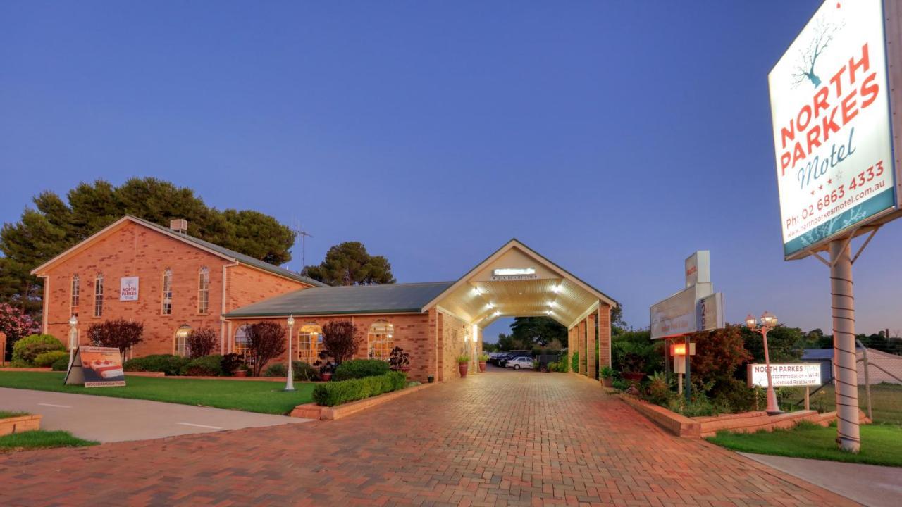 North Parkes Motel Exterior photo