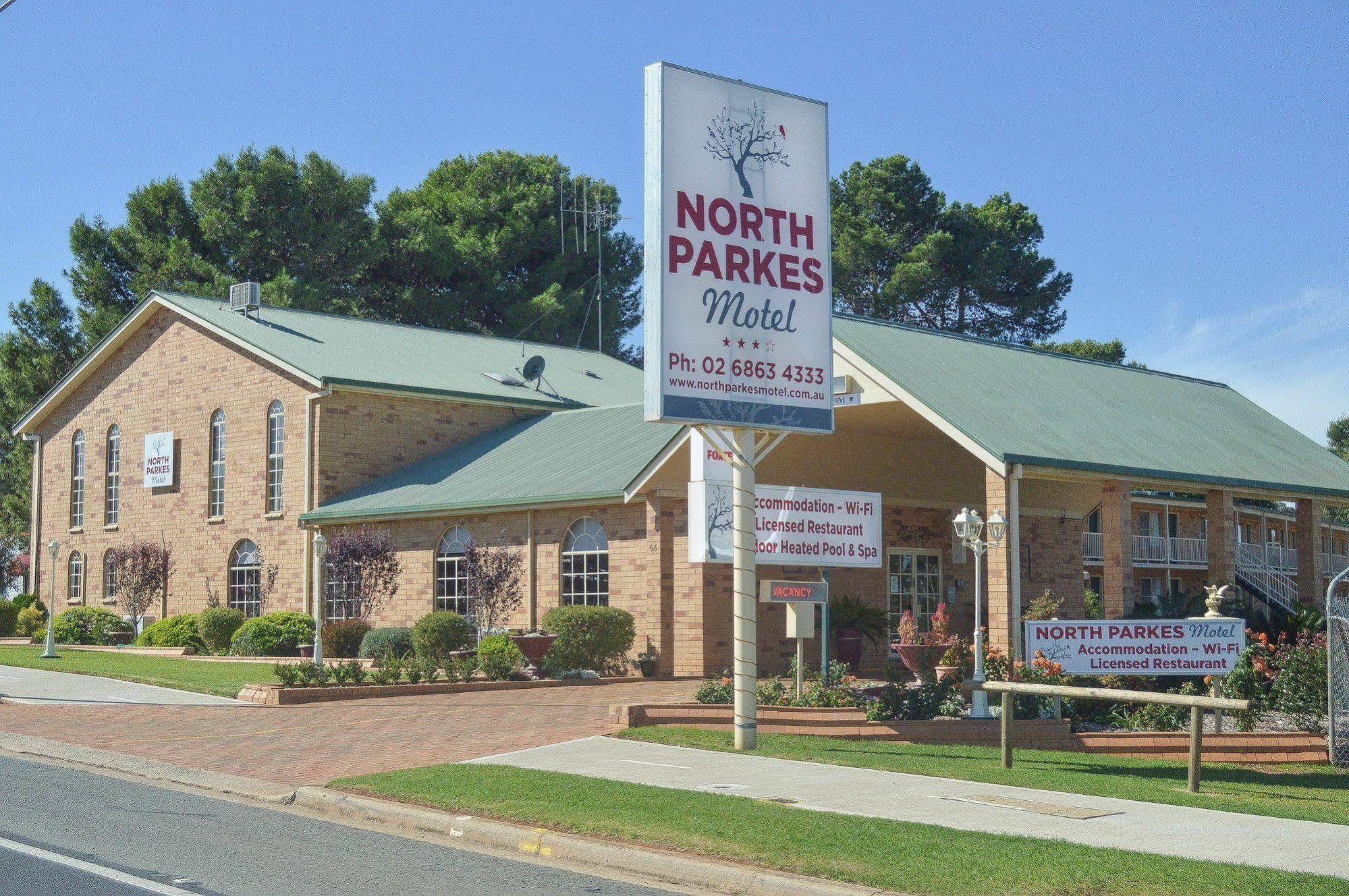 North Parkes Motel Exterior photo